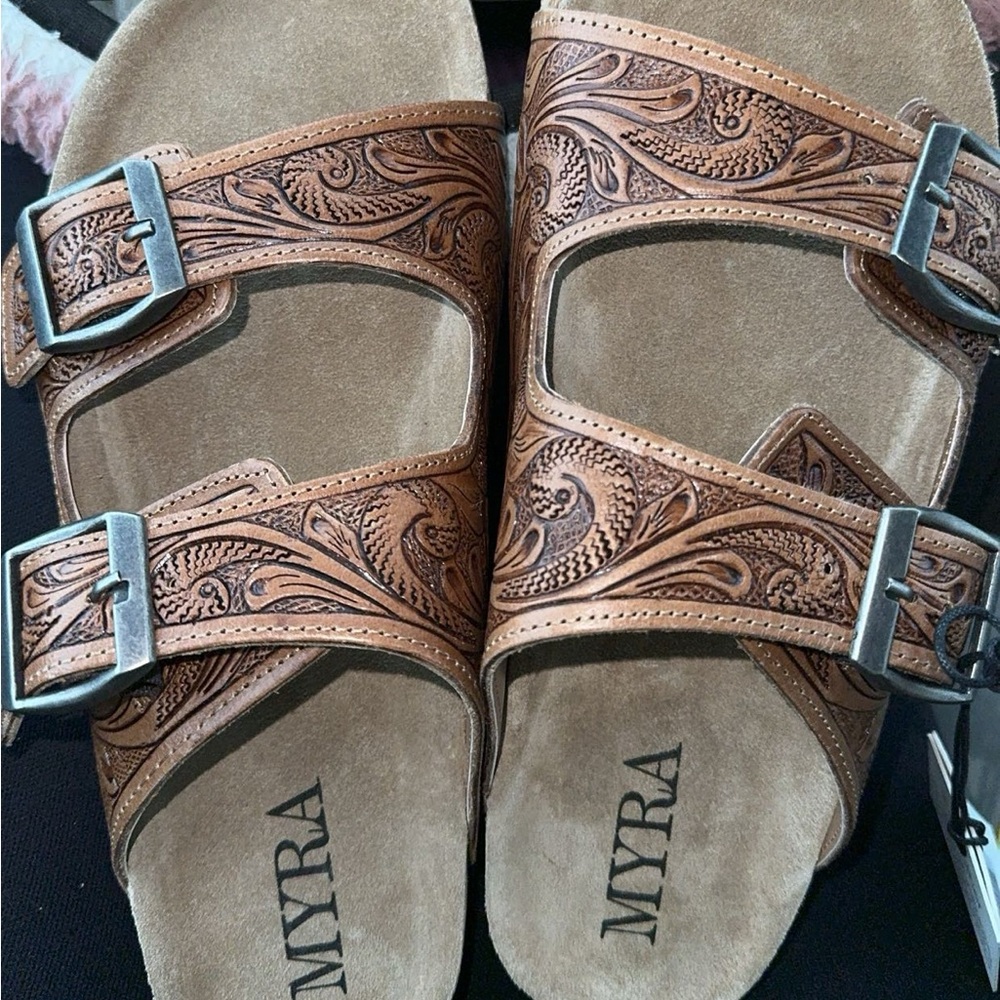Myra sandals